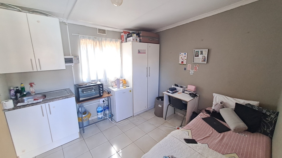 16 Bedroom Property for Sale in Universitas Free State